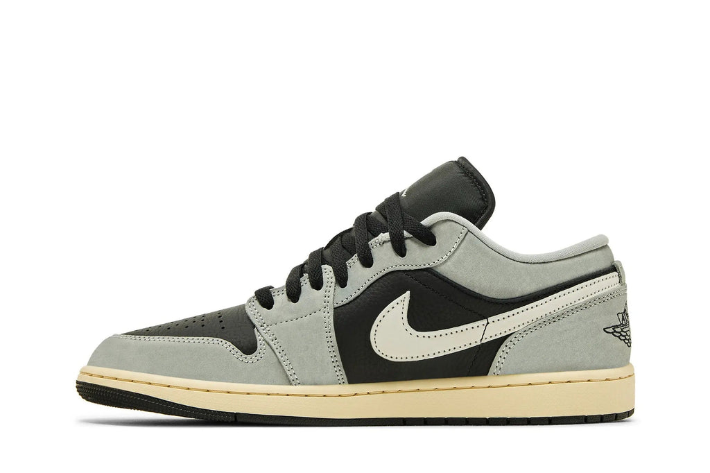 Jordan 1 Low 'Light Smoke Grey'