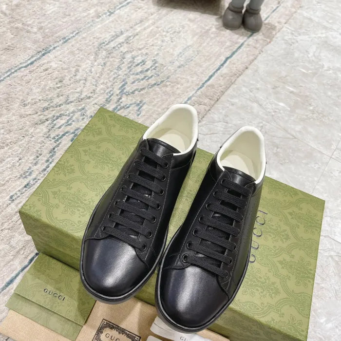 SNEAKERS 21