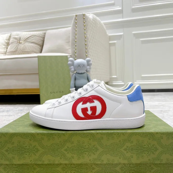 SNEAKERS 21