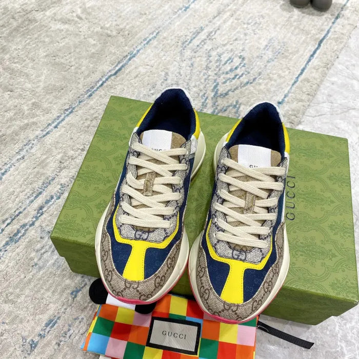 SNEAKERS 06