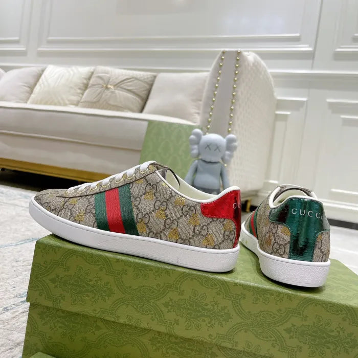 SNEAKERS 15