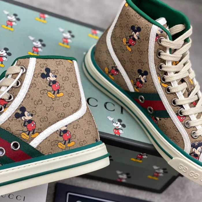 SNEAKERS 14