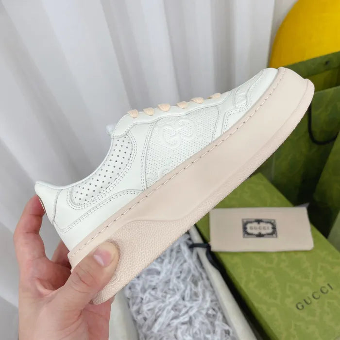 SNEAKERS 23