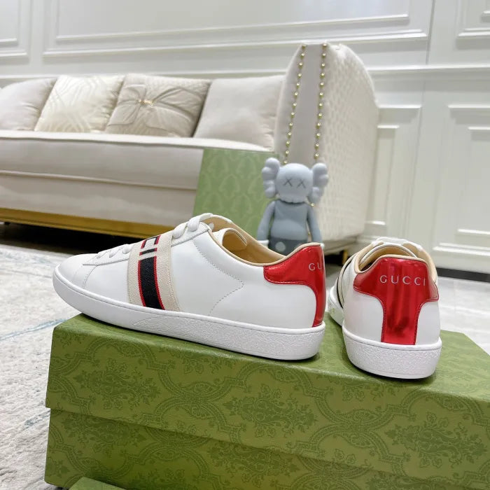 SNEAKERS 21