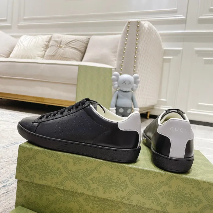 SNEAKERS 21