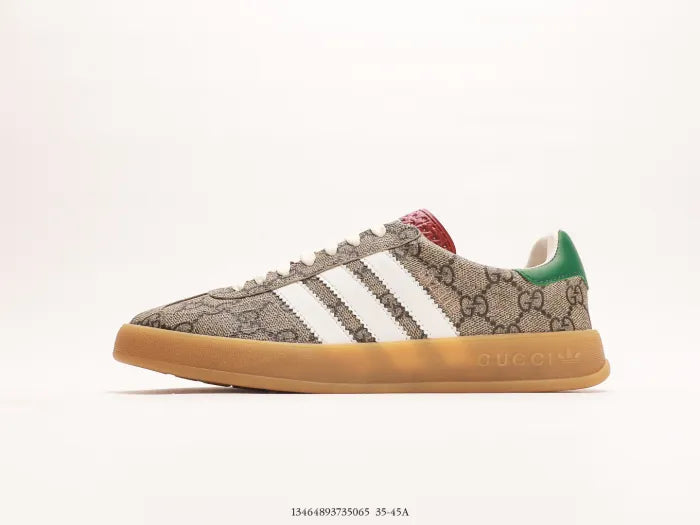 SNEAKERS 21
