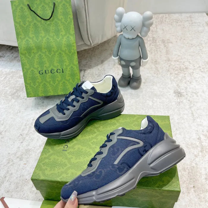 SNEAKERS 06