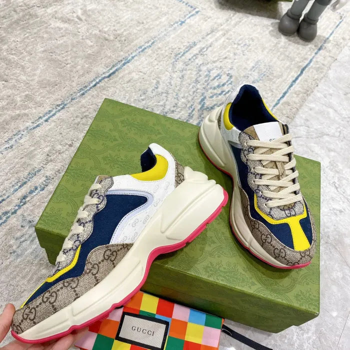 SNEAKERS 06