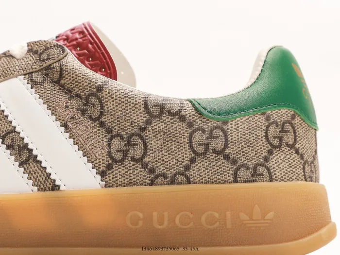SNEAKERS 21