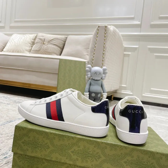 SNEAKERS 21
