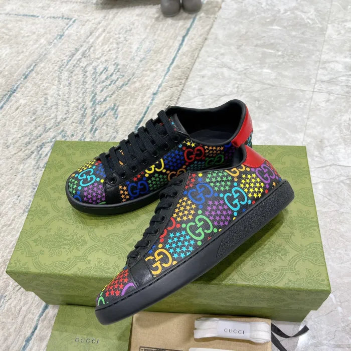 SNEAKERS 16