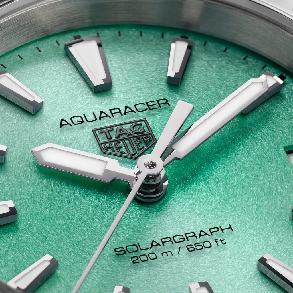 TAG HEUER AQUARACER PROFESSIONAL 200 SOLARGRAPH