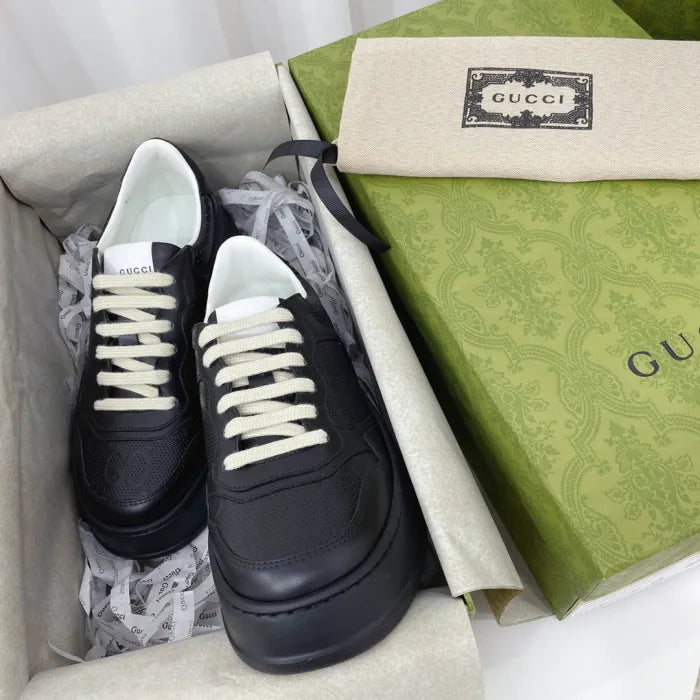SNEAKERS 23