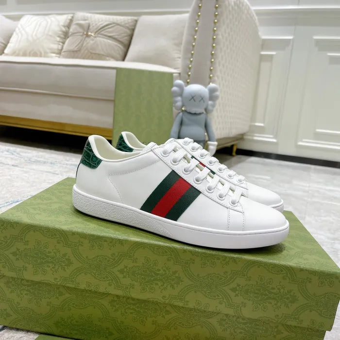 SNEAKERS 15
