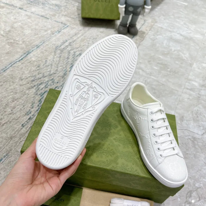 SNEAKERS 21