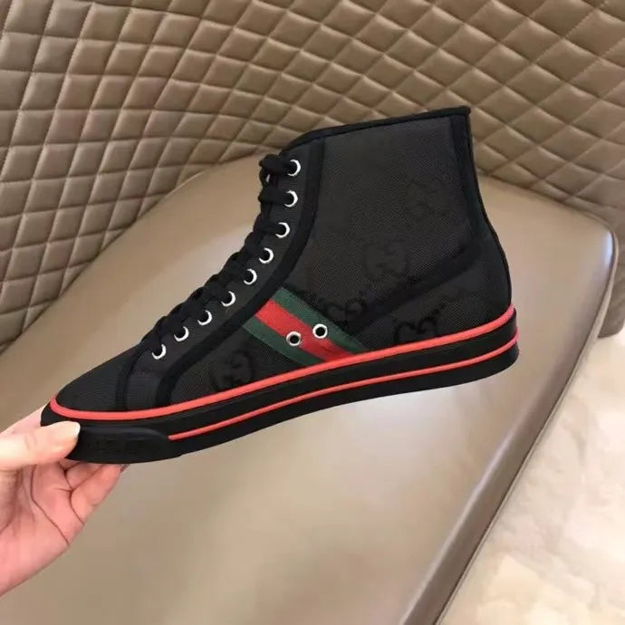 SNEAKERS 18