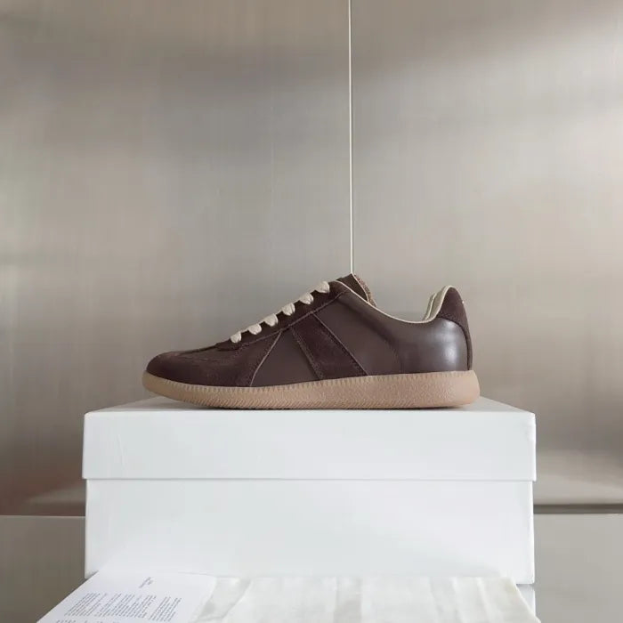 M - SNEAKERS