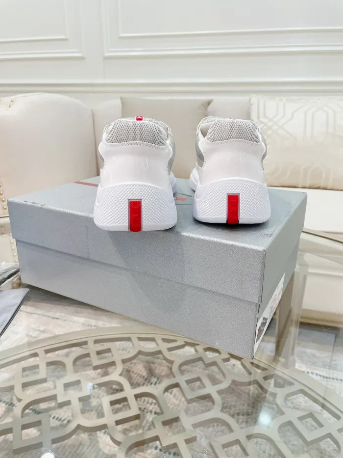 P - SNEAKERS