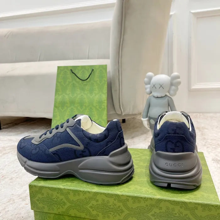 SNEAKERS 06