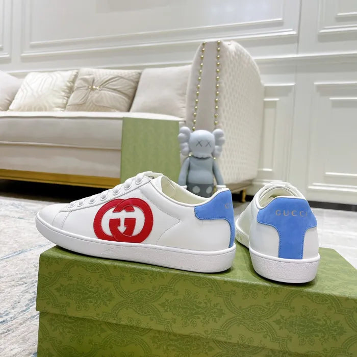 SNEAKERS 21