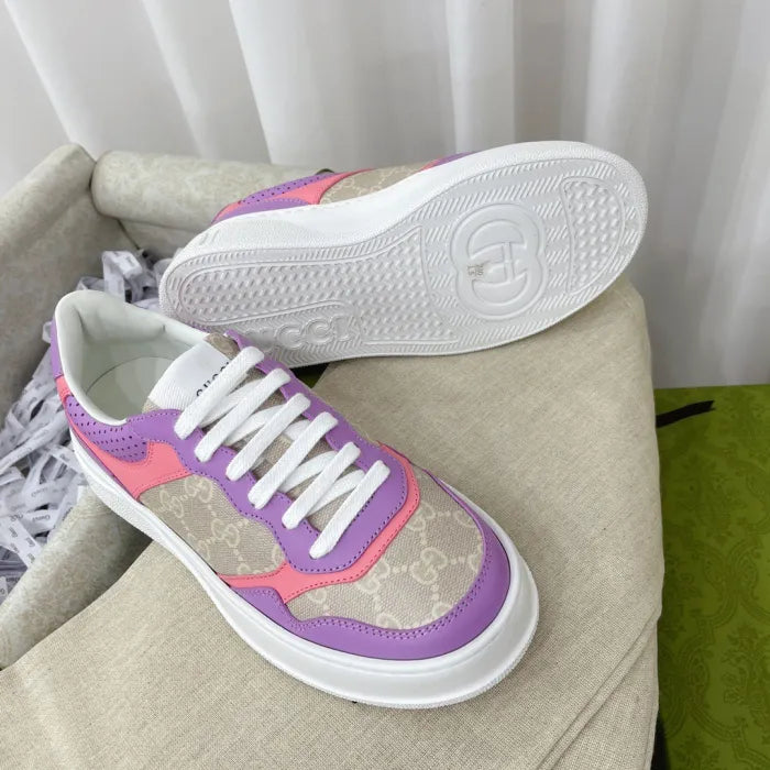 SNEAKERS 23