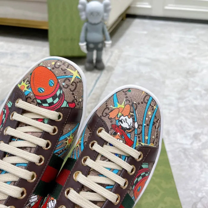 SNEAKERS 15
